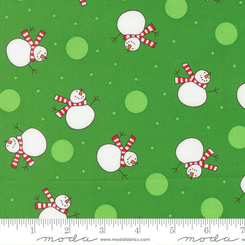 Snow Time Tossed Snowmen Evergreen