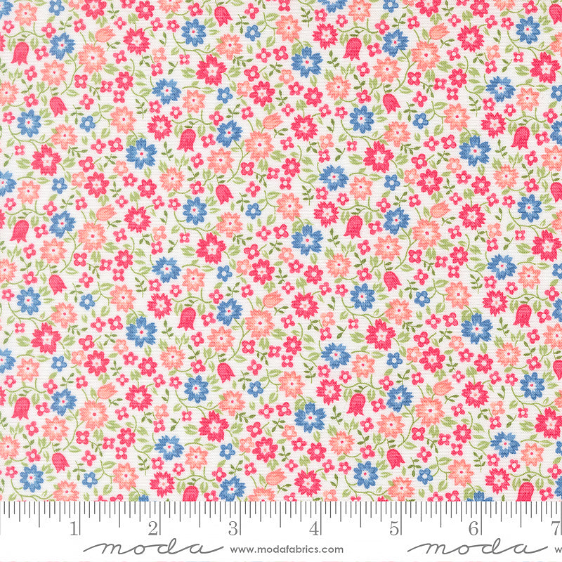 A Cat Named Stitch Small Florals Cream