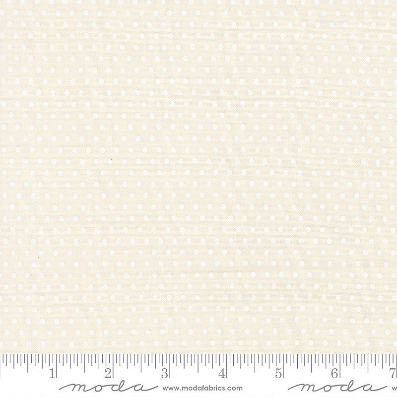 Animal Park Fun Dots Dove Natural – Remnant 40″ × 44″ - Moda from Fort Worth Fabric Studio
