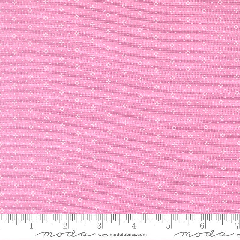 Eyelet Dots Lilac – Remnant 20″ × 44″
