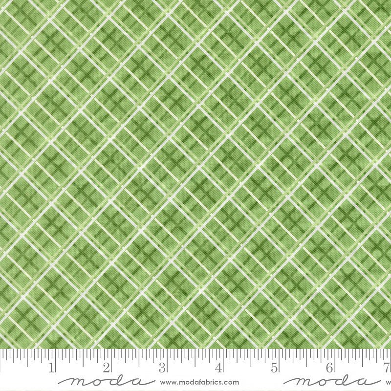 Merrily on High Checks & Plaids Evergreen – Remnant 26" × 44"