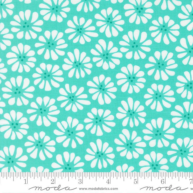 Pick Me! Lazy Daisy Aqua – Remnant 26″ × 44″ - Moda from Fort Worth Fabric Studio
