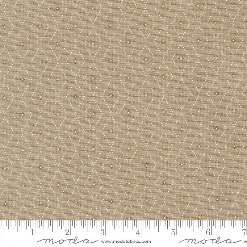 Poinsettia & Pear Argyle Blenders Stone – Remnant 37" × 44"