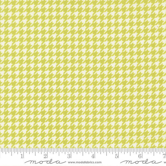 Poinsettia & Pear Houndstooth Blenders Pistachio - Moda from Fort Worth Fabric Studio