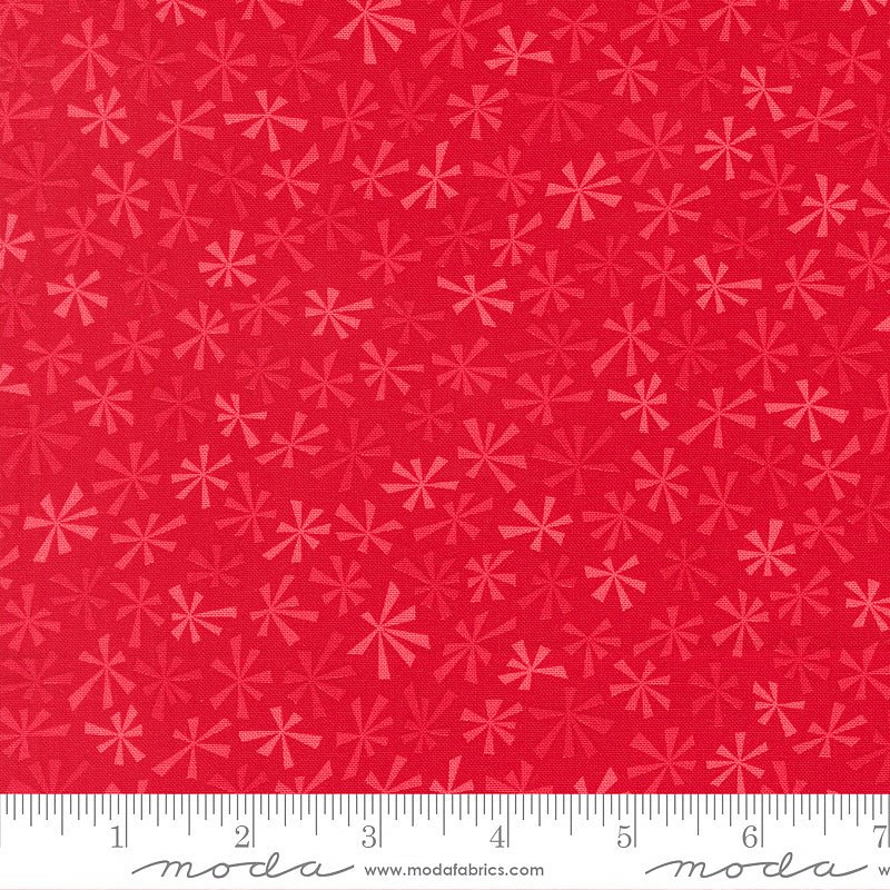 Snow Time Tinsel Blenders Poinsettia Red – Remnant 13″ × 44″