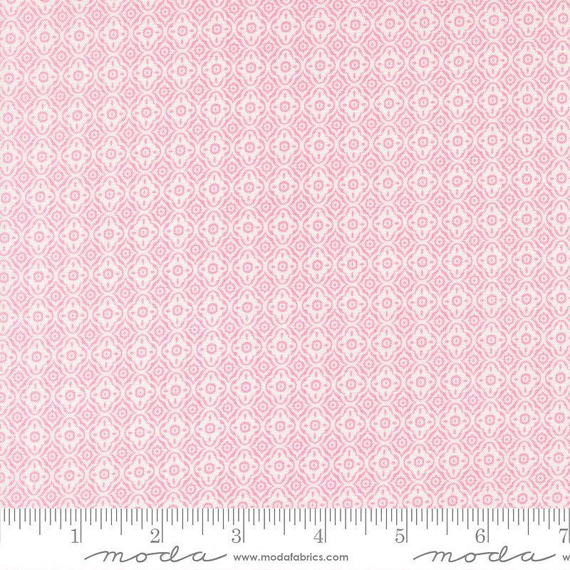 Summer's End Trellis Lilac – Remnant 34" × 44"